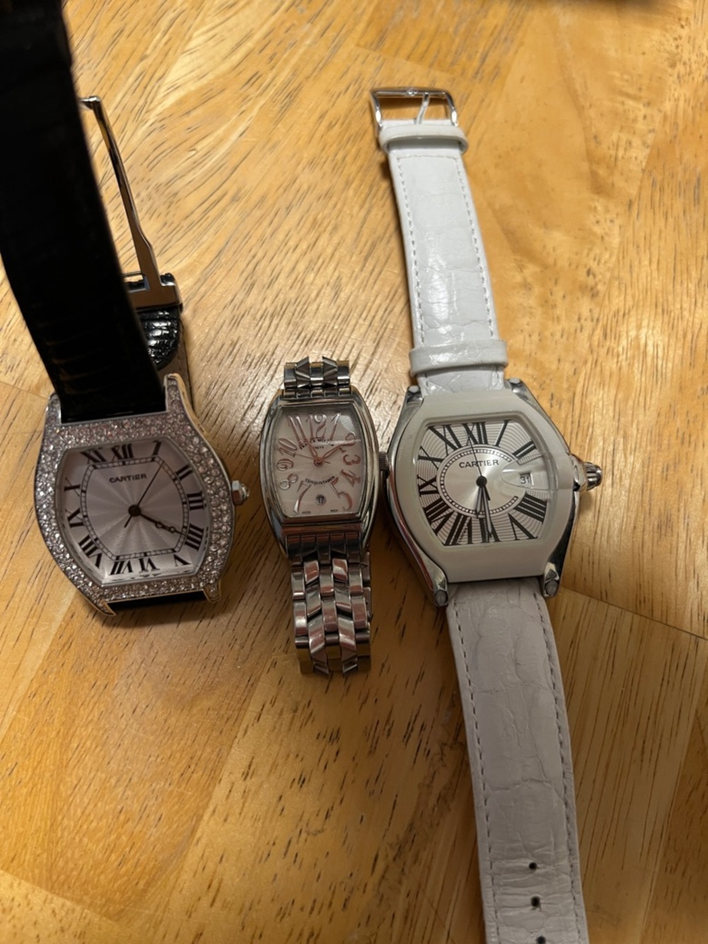 Bundle of three watches